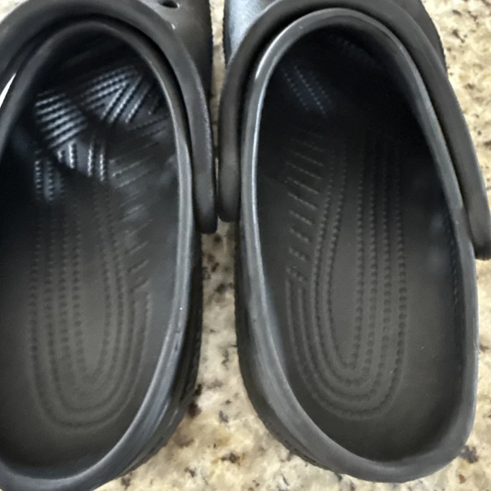 Satihu Clogs in Black Men's sz 5  (Women's sz 7) Sandals Beach Wear Casual. 4224